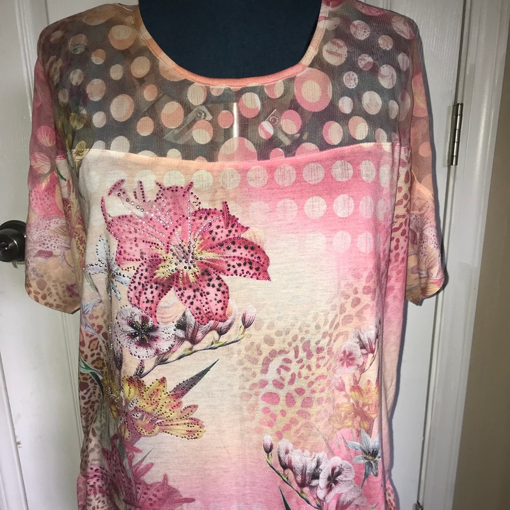 Avenue - Peach Summer top with sheer shoulders Sz 22/24